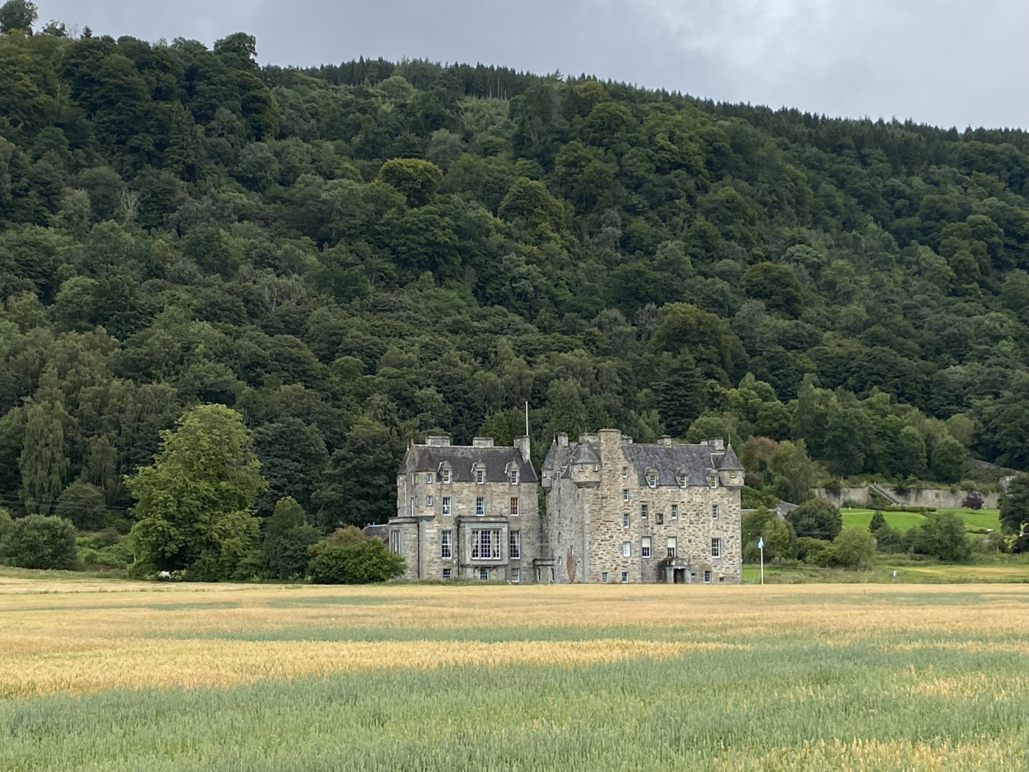 Castle Menzies Castle Menzies bei Aberfeldy in Perthshire